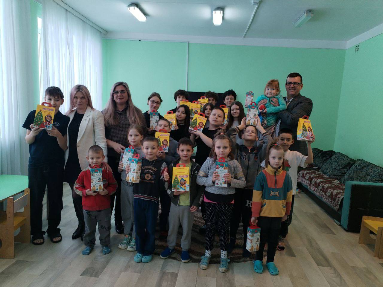 Новогодняя республиканская акция "Наши дети"