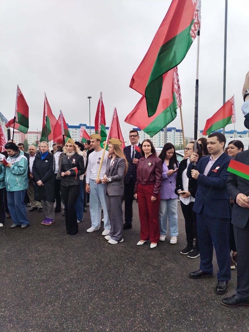 Коллектив Могилевского вагоностроительного завода принял участие в Автопробеге, посвященном 81 годовщине Великой Победы «Они выстояли, чтобы мы жили»